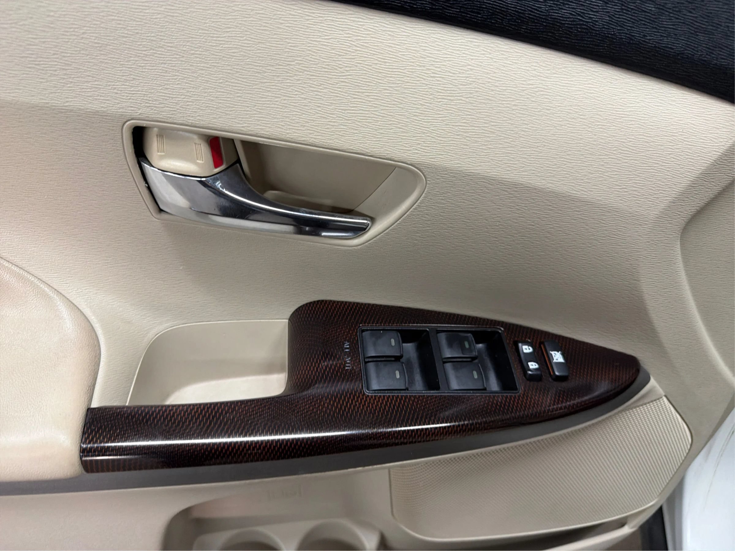 Used 2011 Toyota Venza FWD image 17