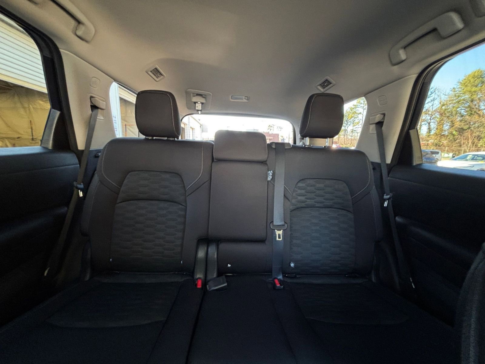 Used 2025 Nissan Pathfinder SV image 39