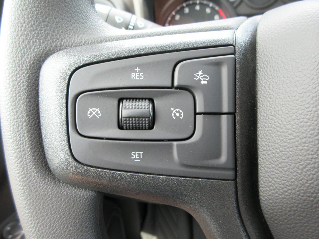 New 2026 Chevrolet Silverado 1500 Custom Trail Boss w/ LPO, Dark Essentials Package AWD/4WD image 27