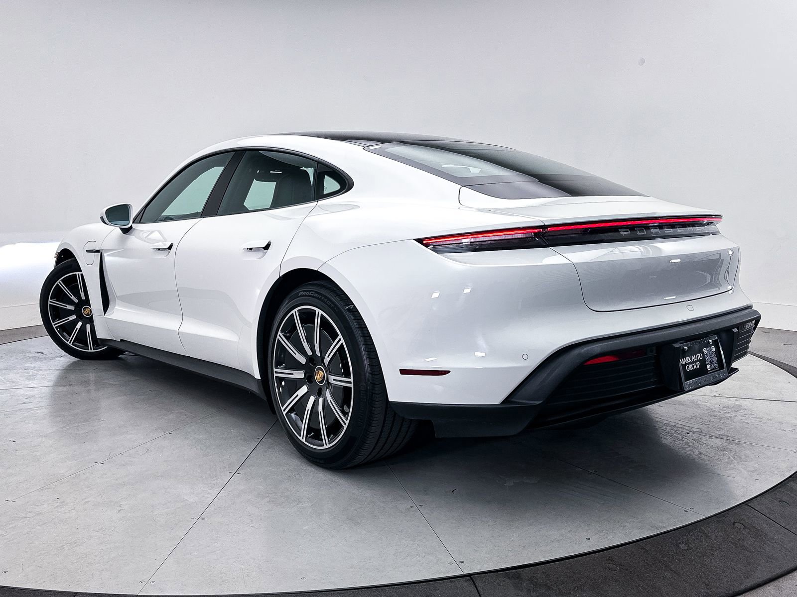 Used 2024 Porsche Taycan RWD image 2