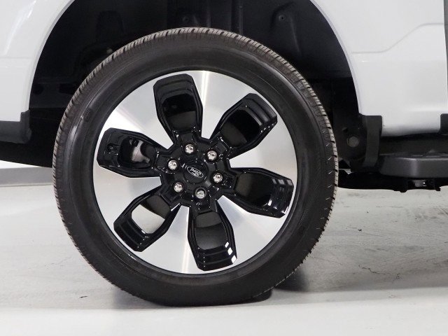 Used 2024 Ford F150 Lightning Platinum AWD/4WD image 63