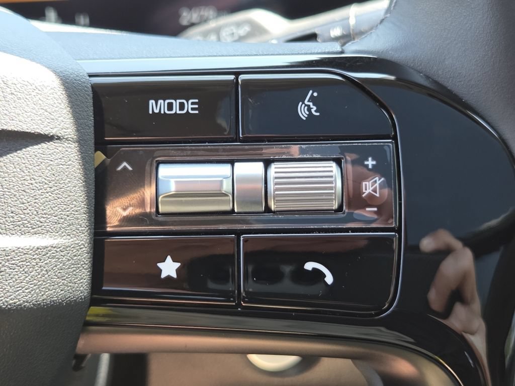 Used 2026 Kia Sorento SX AWD/4WD image 12