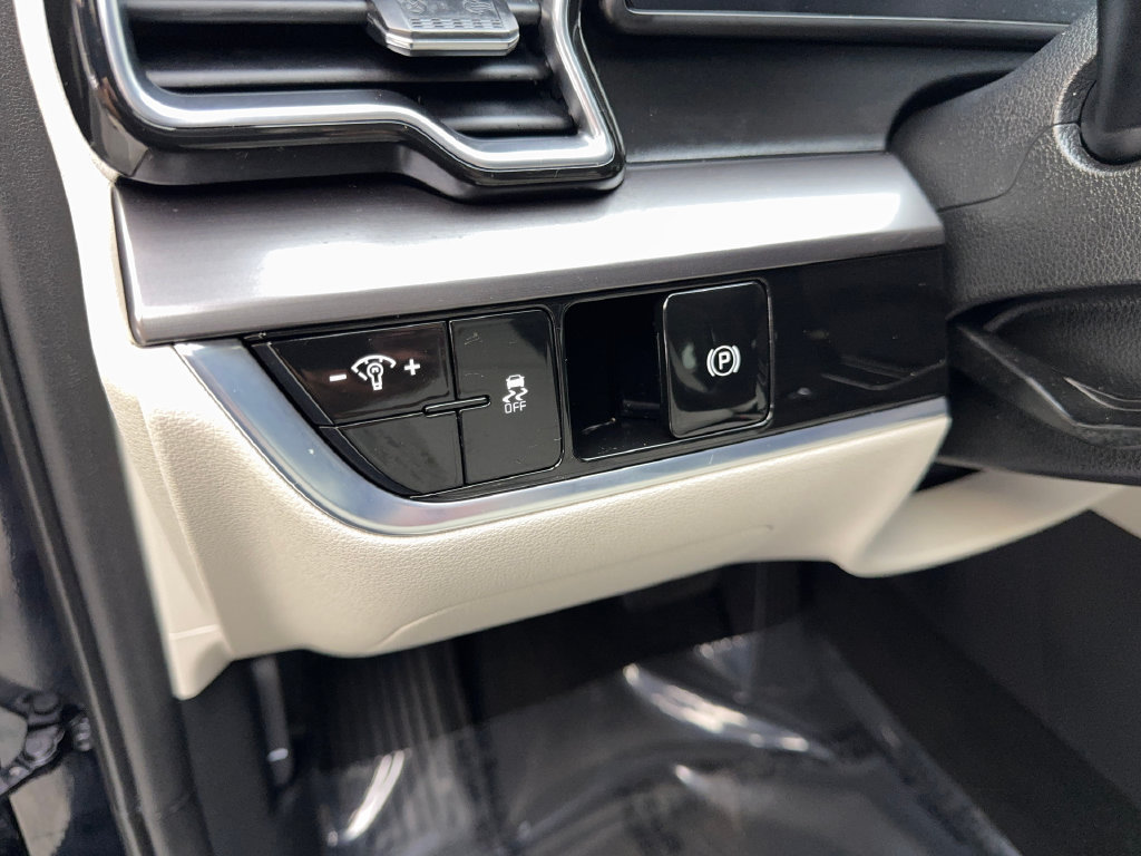 Used 2024 Kia Sportage EX FWD image 56