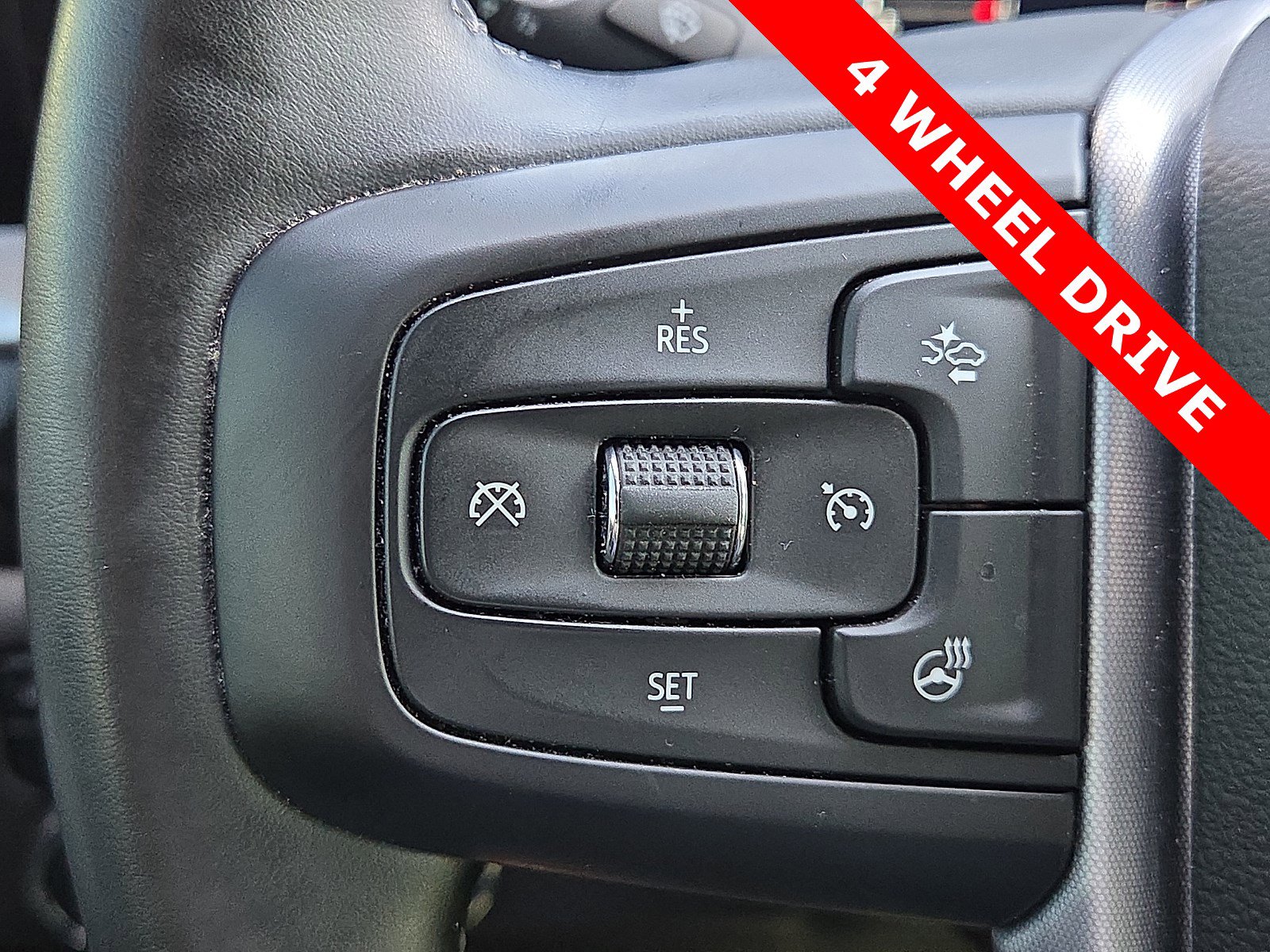 Used 2023 GMC Sierra 1500 SLT w/ X31 Off-Road Package image 21