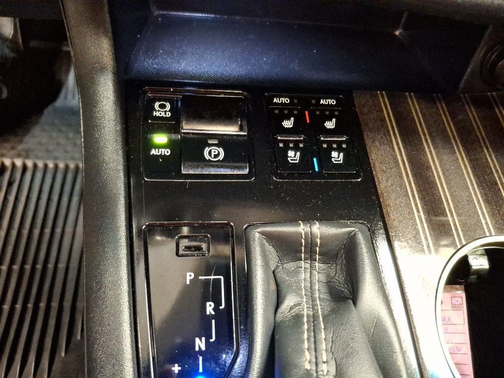 Used 2019 Lexus RX 350L Luxury w/ Accessory Package AWD/4WD image 28