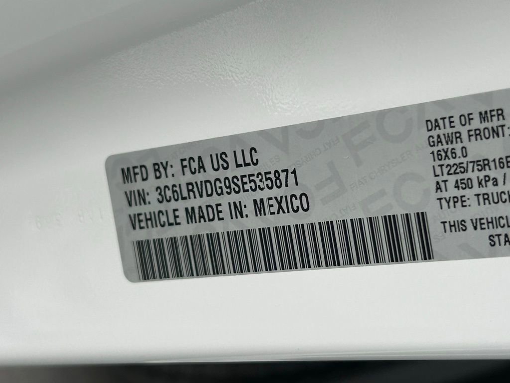 Used 2025 RAM ProMaster 2500 w/ Convenience Group image 42