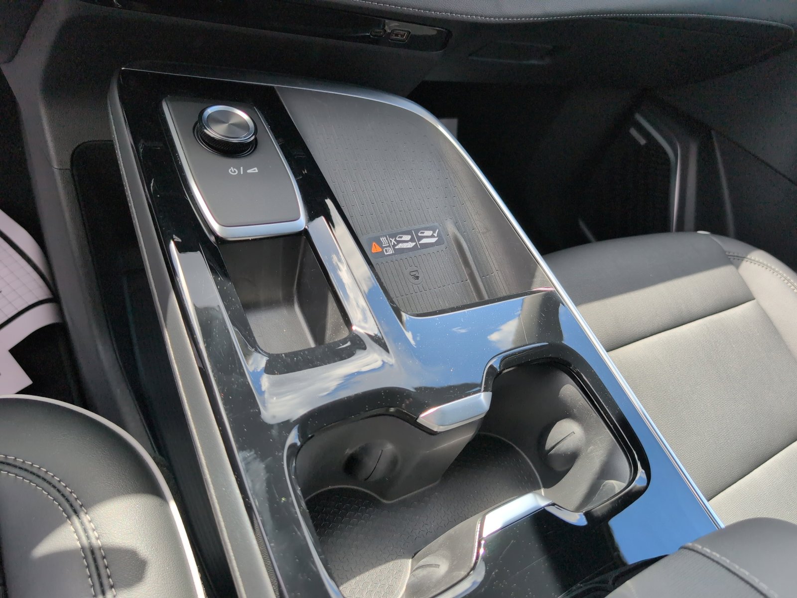 Used 2025 Buick Enclave Preferred image 23