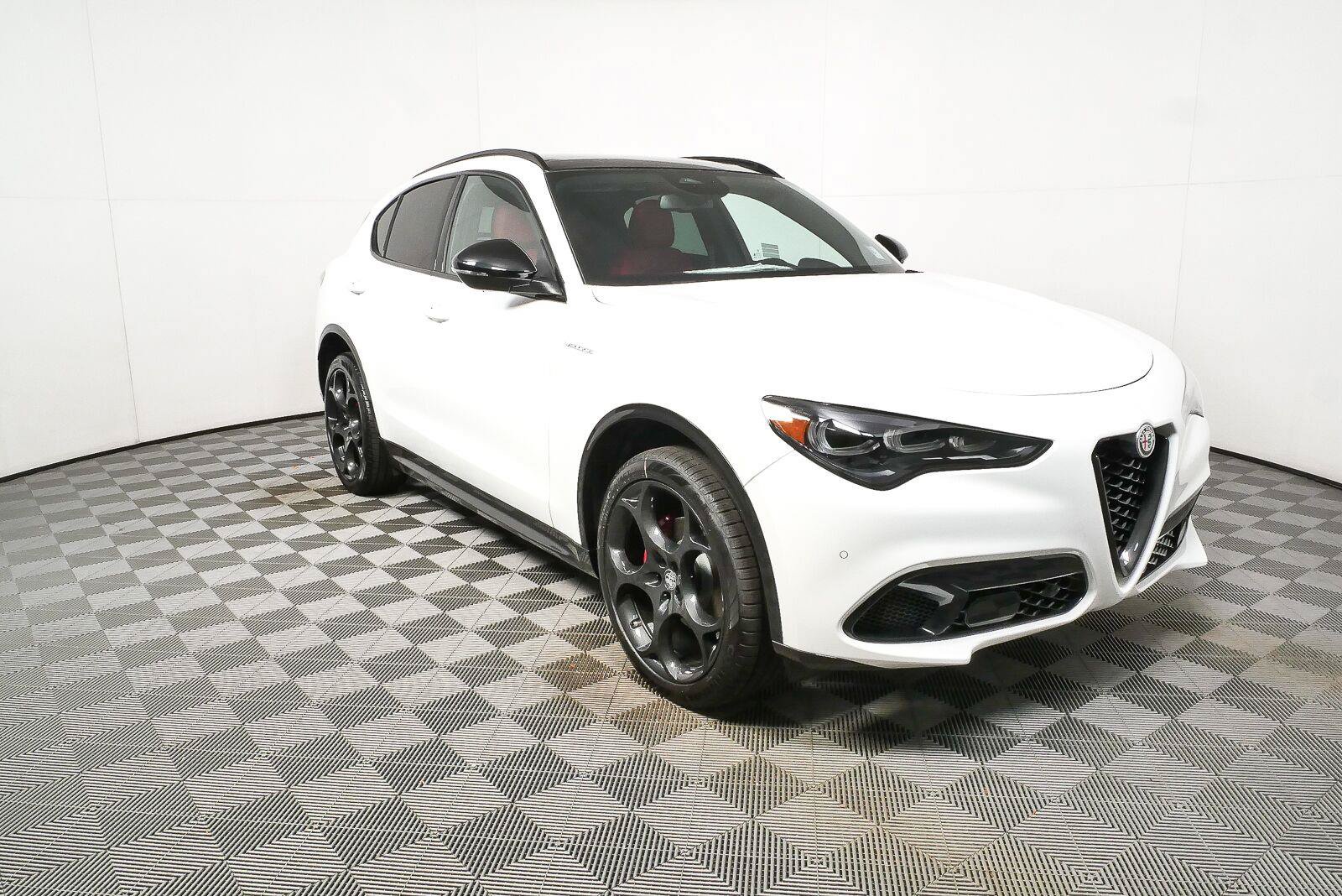 New 2026 Alfa Romeo Stelvio Sprint AWD/4WD image 26