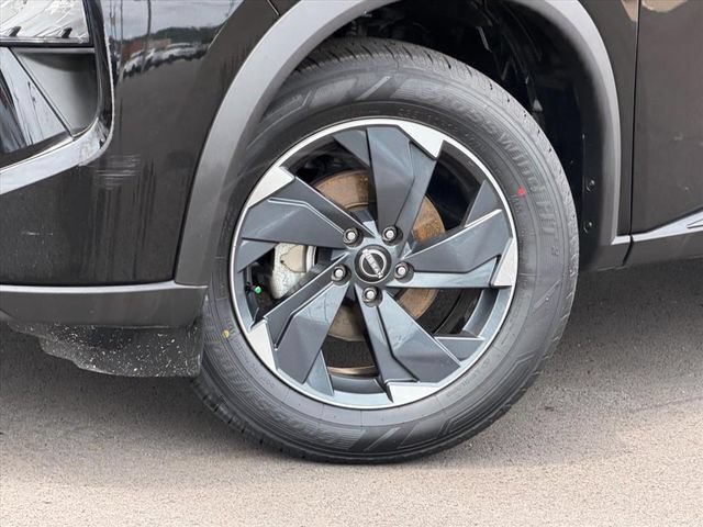 Used 2025 Nissan Rogue SV AWD/4WD image 25