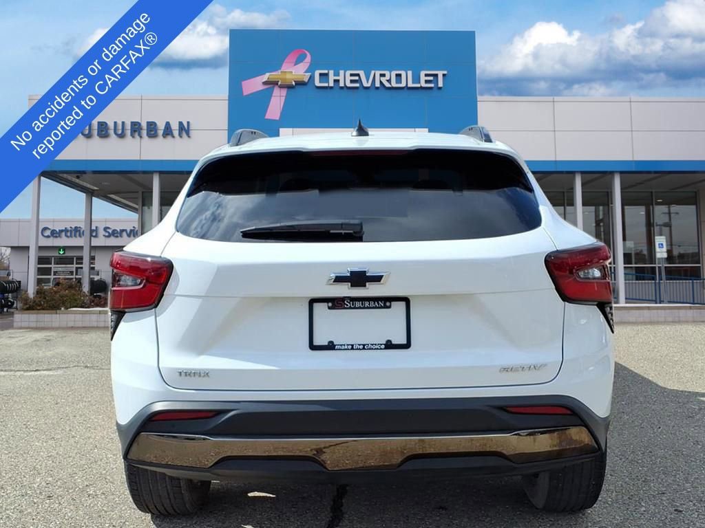 Used 2025 Chevrolet Trax ACTIV w/ Sunroof Package image 7
