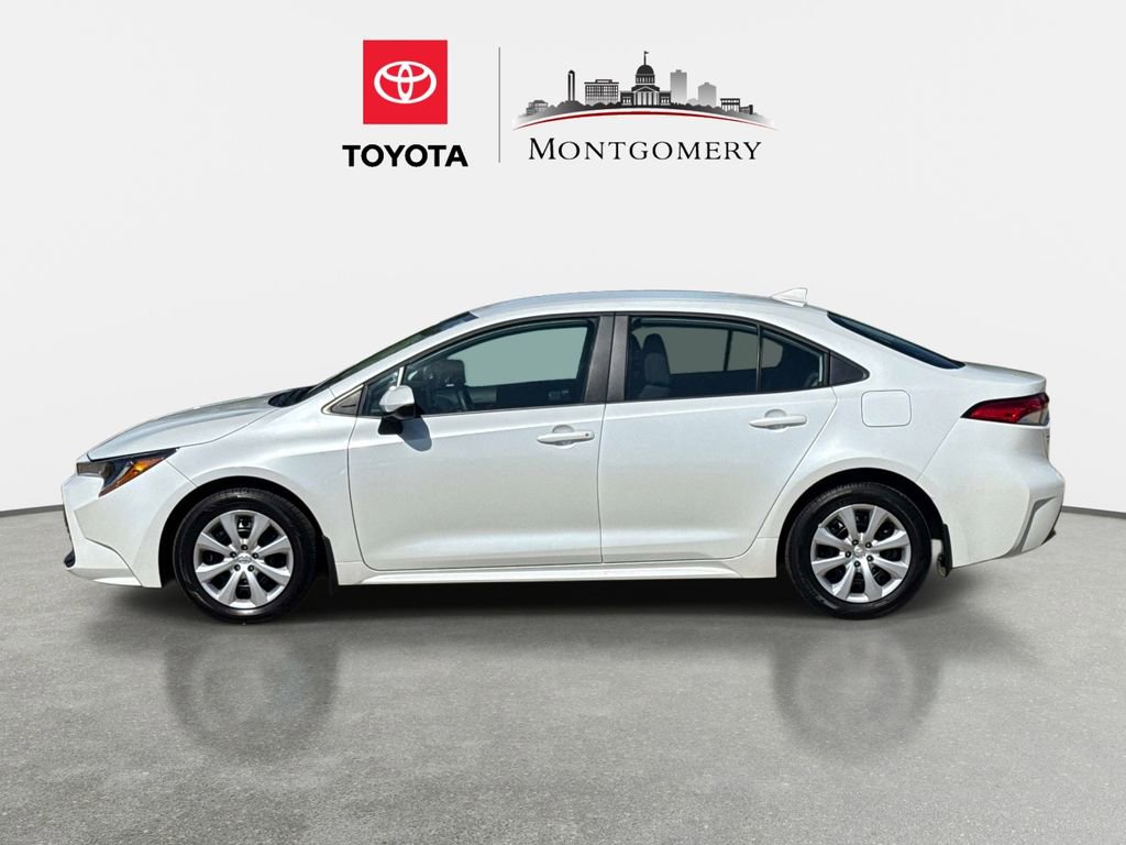 Used 2025 Toyota Corolla LE image 6