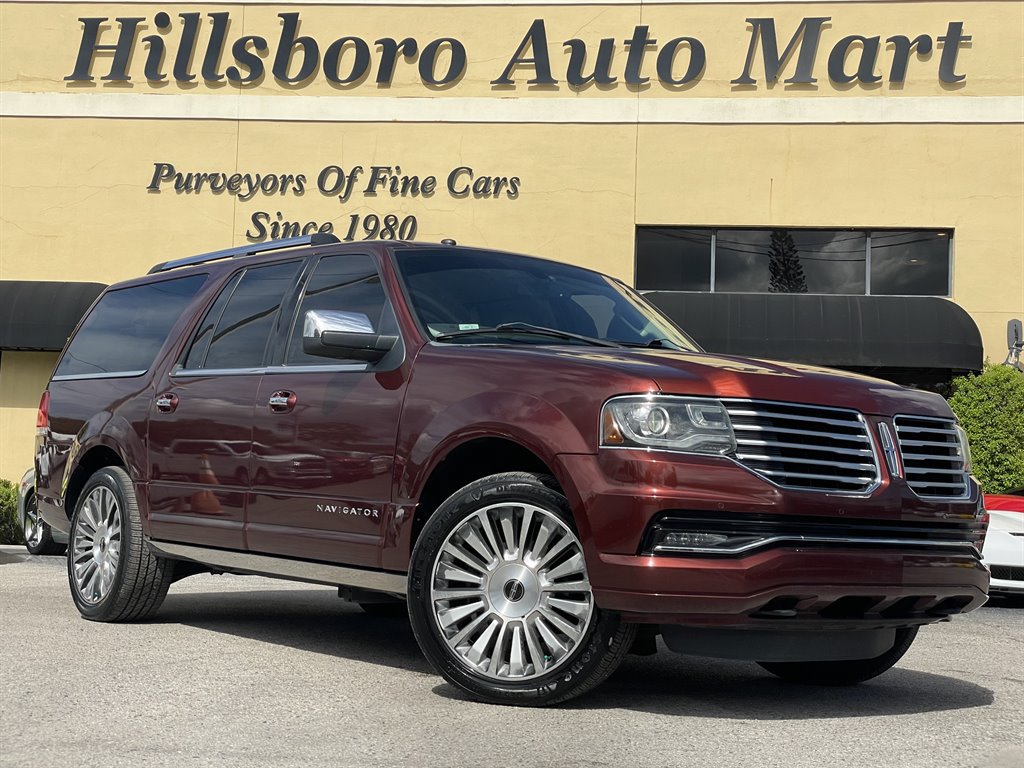 Used 2016 Lincoln Navigator L Reserve AWD/4WD image 2