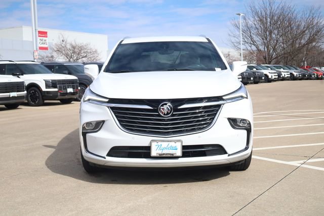 Used 2024 Buick Enclave Premium image 3