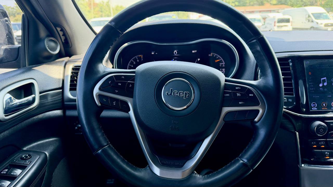 Used 2019 Jeep Grand Cherokee Altitude AWD/4WD image 20