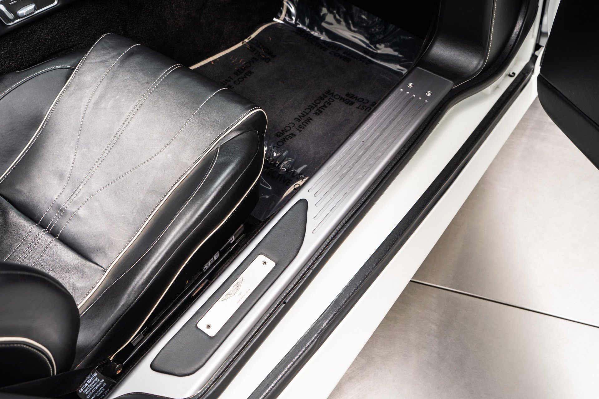 Used 2014 Aston Martin DB9 Volante image 30