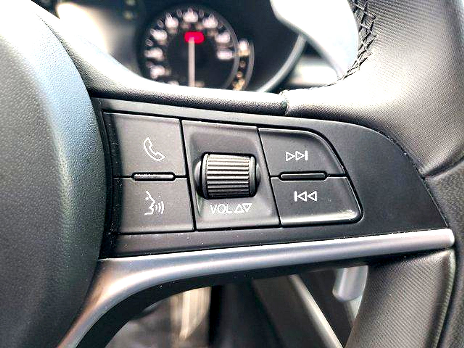 Used 2018 Alfa Romeo Stelvio Ti Sport AWD/4WD image 23