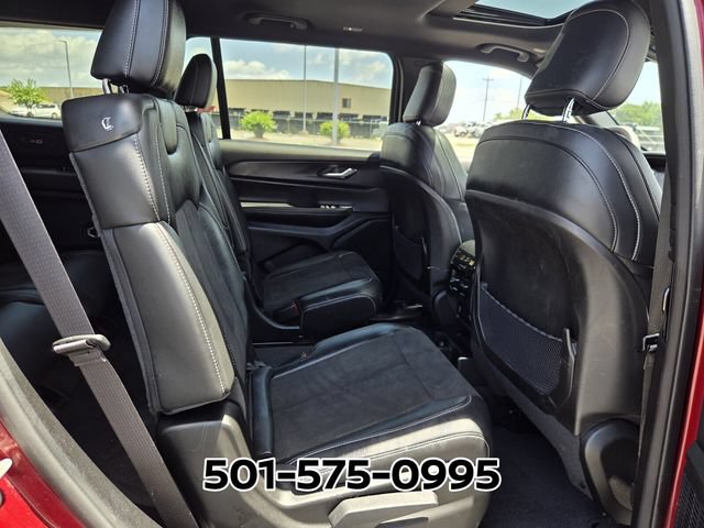 Used 2023 Jeep Grand Cherokee L Laredo AWD/4WD image 16