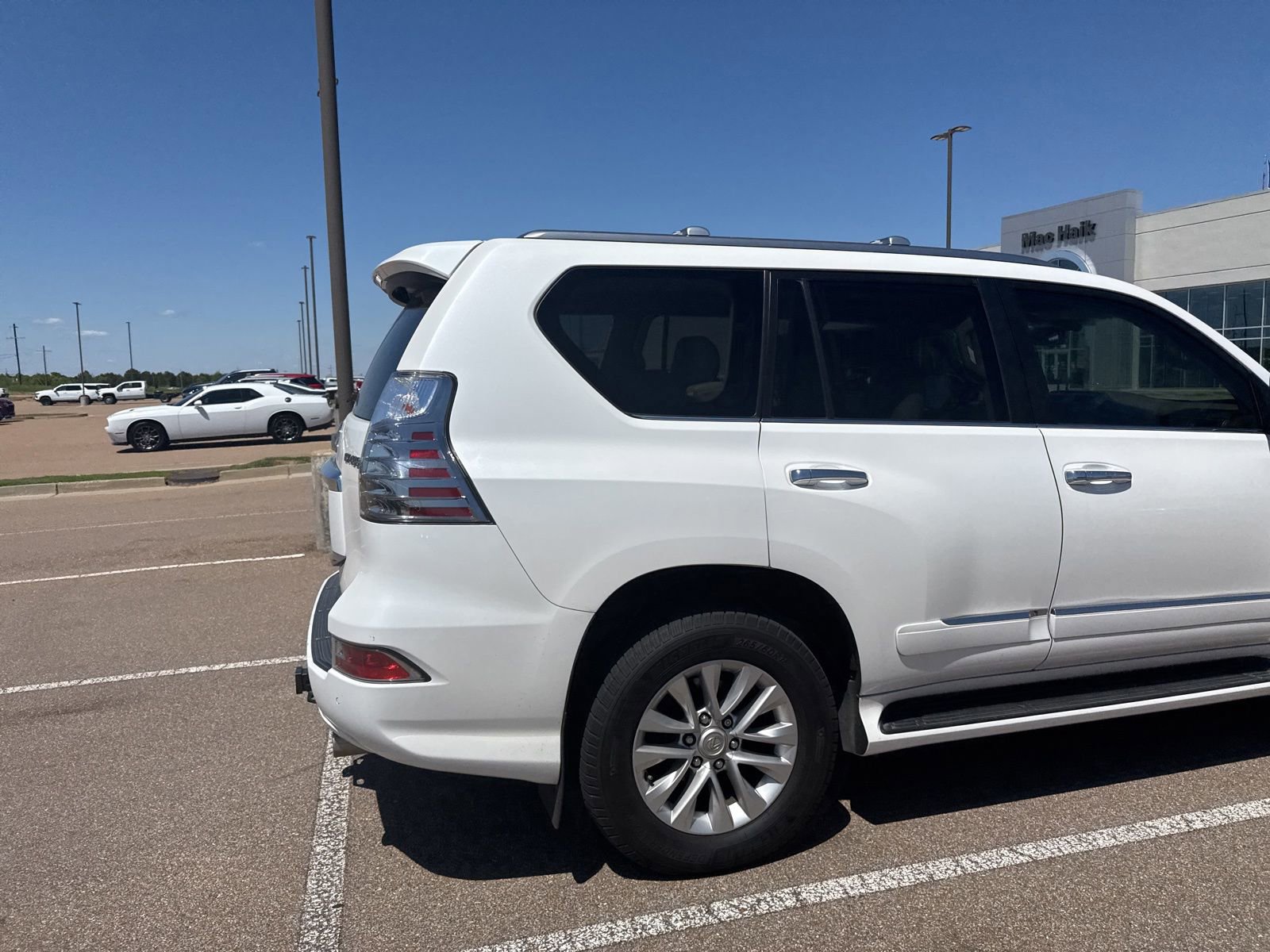 Used 2019 Lexus GX 460 Premium w/ Premium Package AWD/4WD image 5