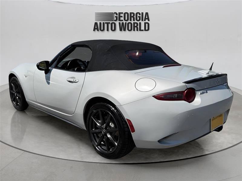 Used 2016 MAZDA MX-5 Miata Club RWD image 18