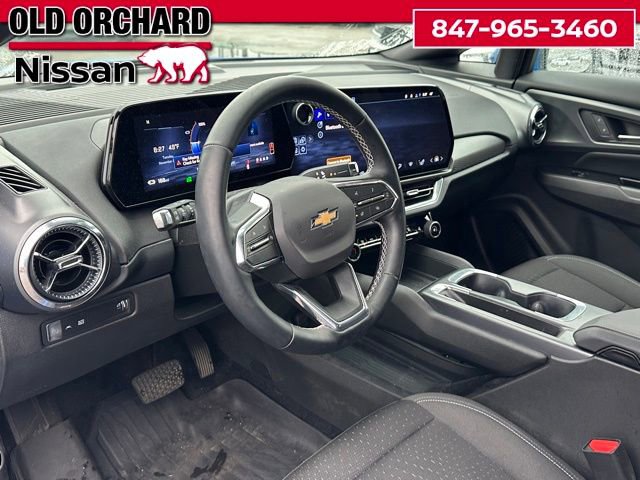 Used 2025 Chevrolet Equinox EV LT w/ Comfort Package image 13
