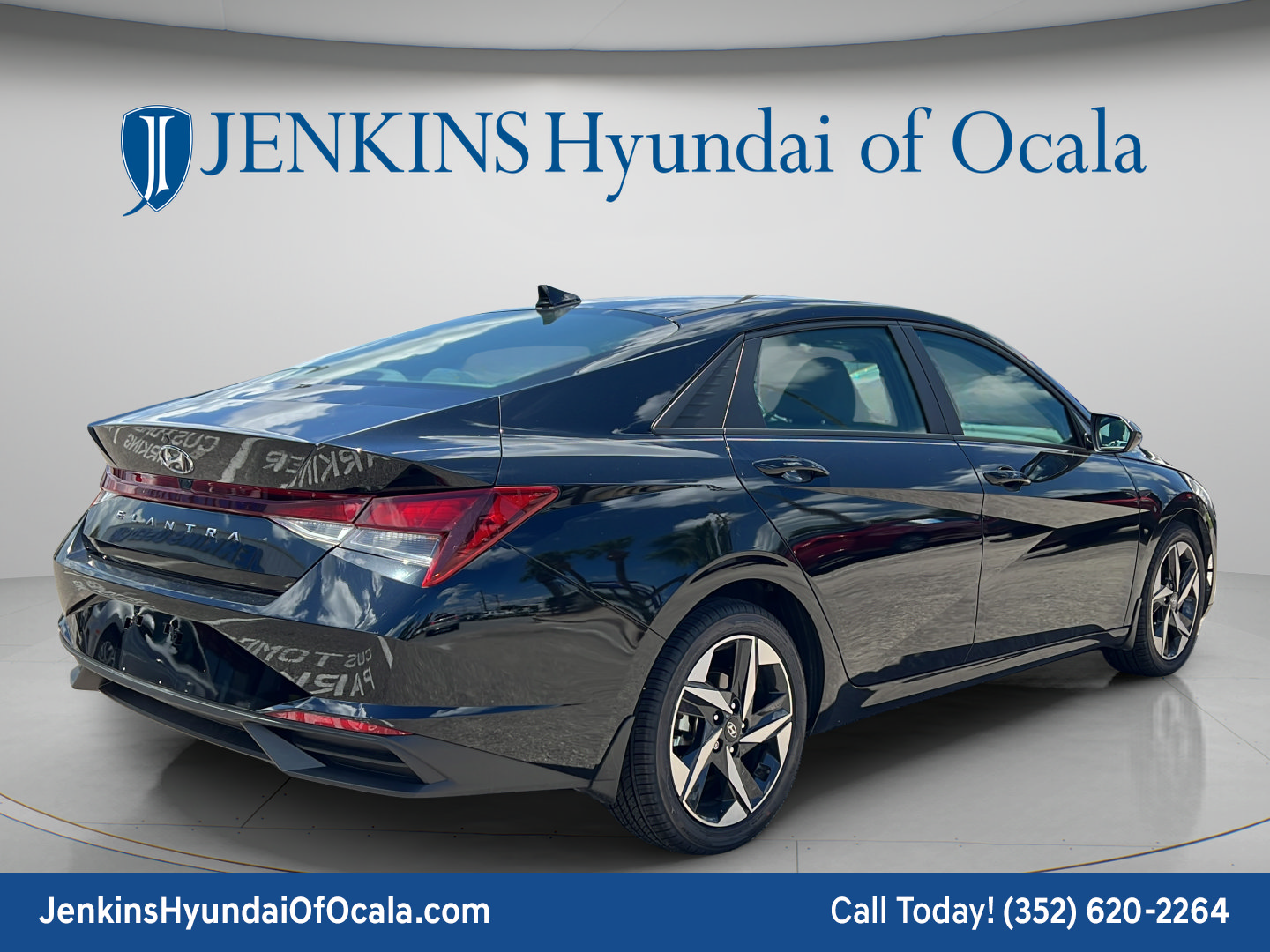Certified 2023 Hyundai Elantra SEL w/ Convenience Package FWD image 3