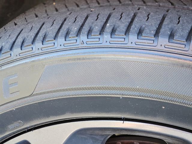 Used 2021 Dodge Durango SXT image 11