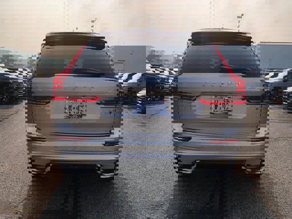 New 2025 Volvo XC60 B5 Core w/ Protection Package Premier image 5