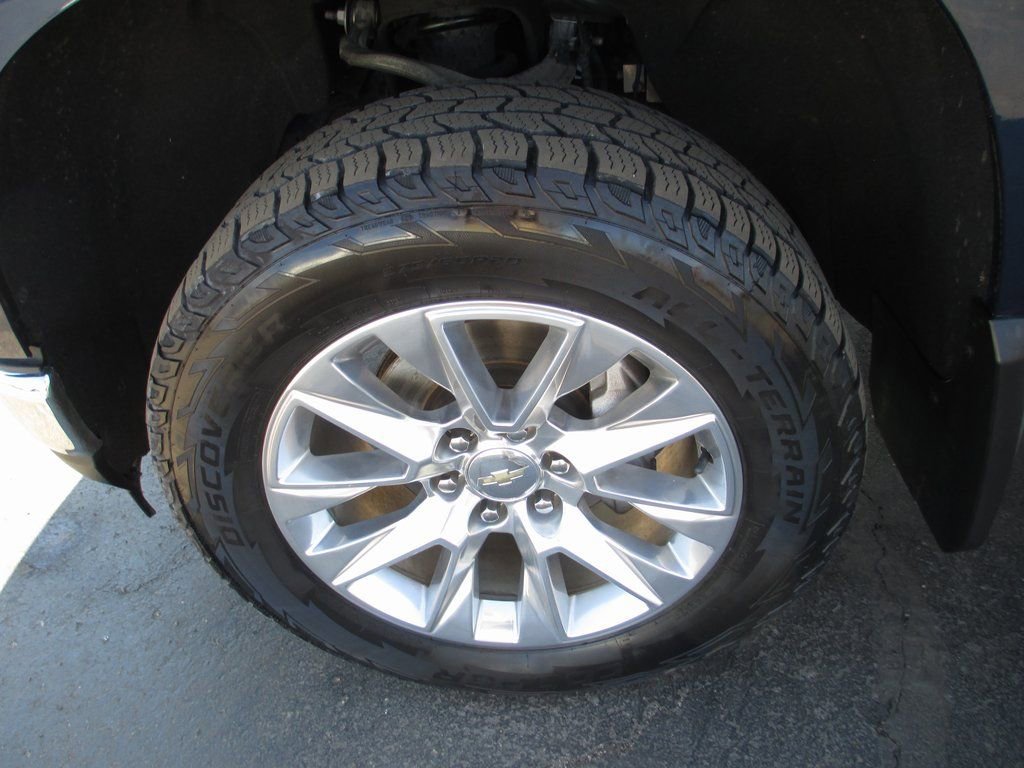 Used 2020 Chevrolet Silverado 1500 LTZ w/ LTZ Premium Package image 12