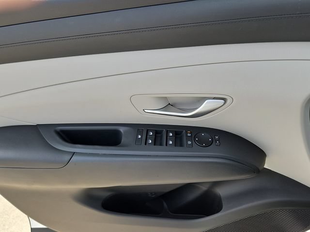 Used 2025 Hyundai Tucson SEL FWD image 12