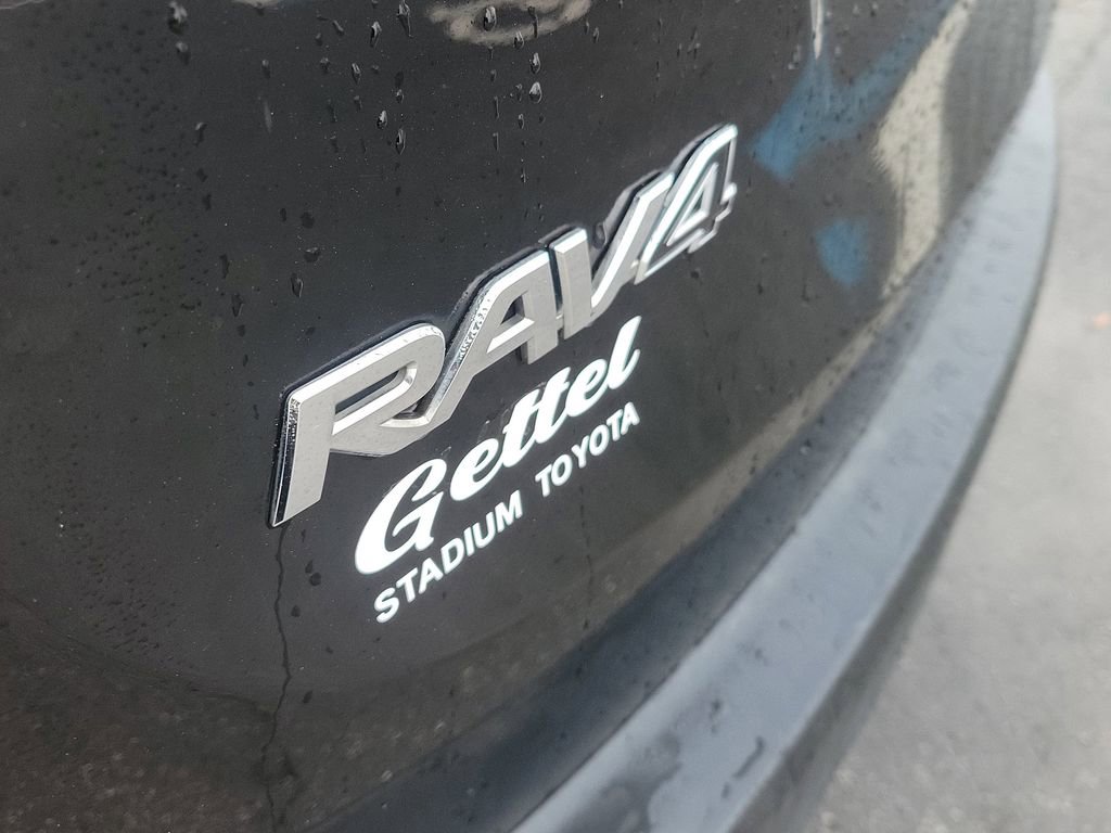 Used 2015 Toyota RAV4 XLE image 6