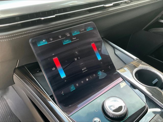 Used 2025 Cadillac Escalade Premium Luxury RWD image 23