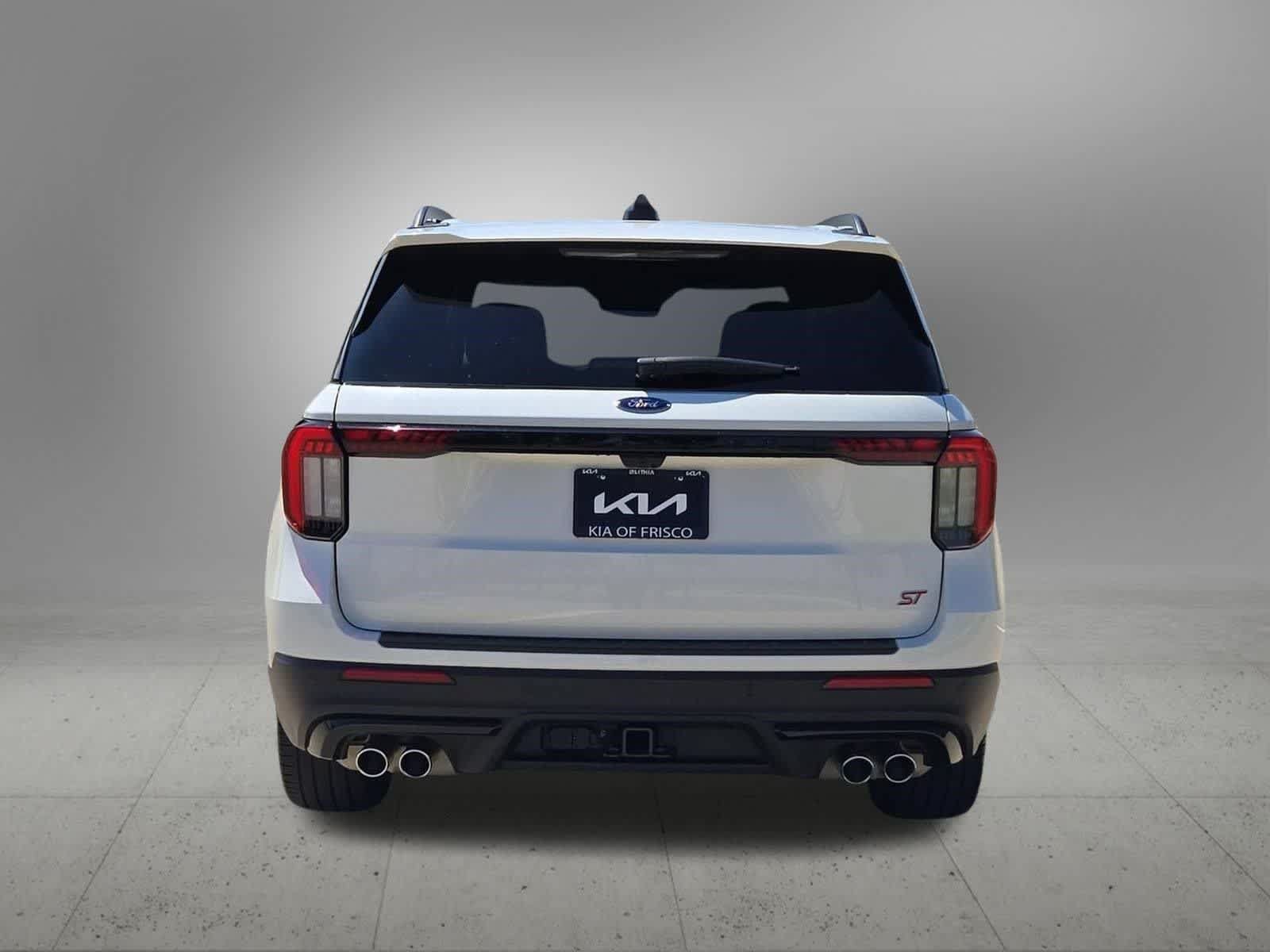 Used 2025 Ford Explorer ST AWD/4WD image 5