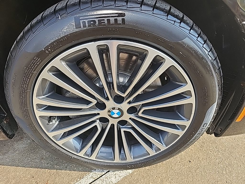 Used 2018 BMW 530i xDrive w/ Premium Package image 6