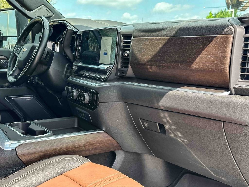 Used 2024 Chevrolet Silverado 3500 High Country w/ Technology Package AWD/4WD image 20
