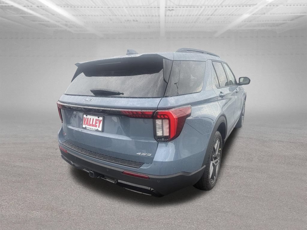 New 2026 Ford Explorer ST-Line w/ ST-Line Street Pack AWD/4WD image 3