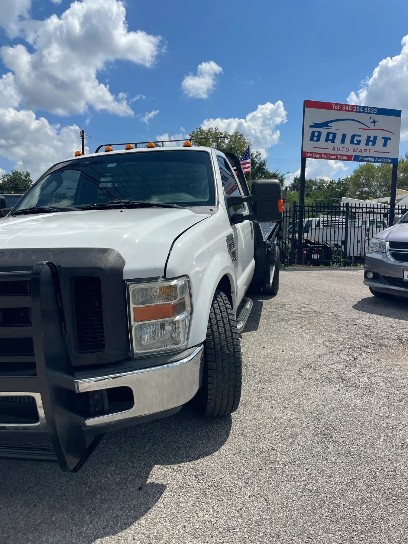 Used 2010 Ford F350 XLT RWD image 1