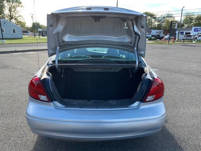 Used 2003 Ford Taurus SEL image 15