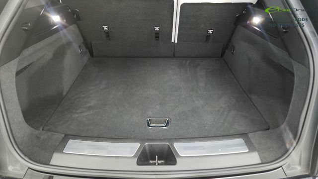Used 2024 Cadillac Lyriq Luxury RWD image 15