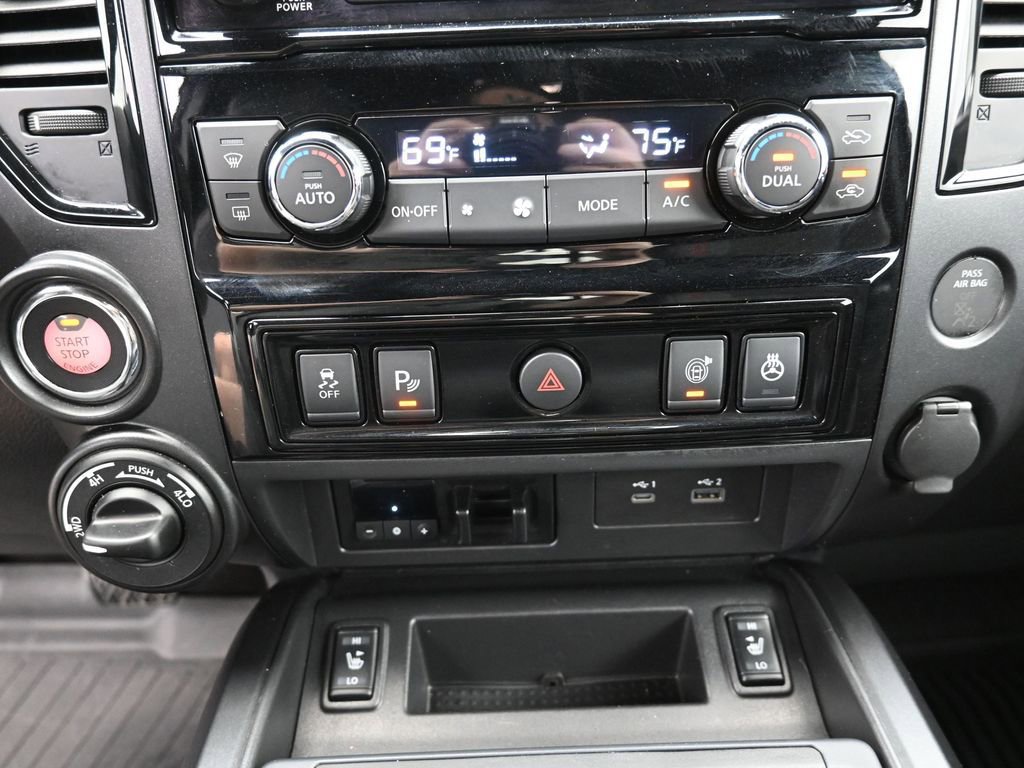 Used 2023 Nissan Titan PRO-4X w/ Pro-4x Convenience Package image 28