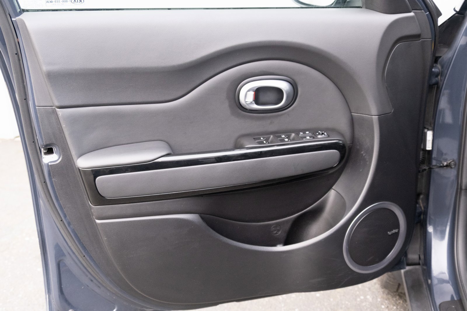 Used 2016 Kia Soul + w/ Audio Package image 11