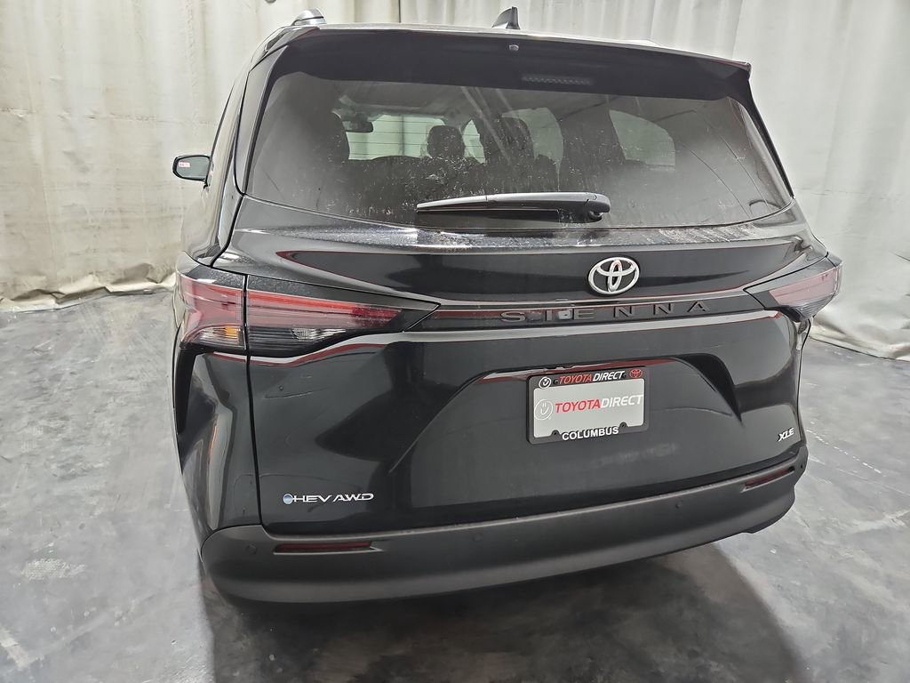 New 2026 Toyota Sienna XLE image 5
