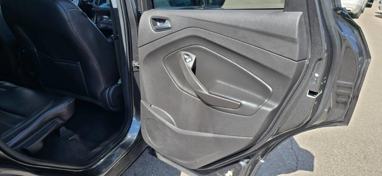 Used 2018 Ford Escape SEL image 37