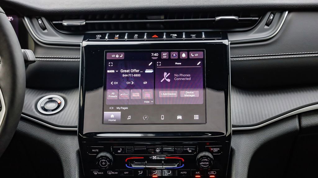 Certified 2025 Jeep Grand Cherokee Altitude image 15