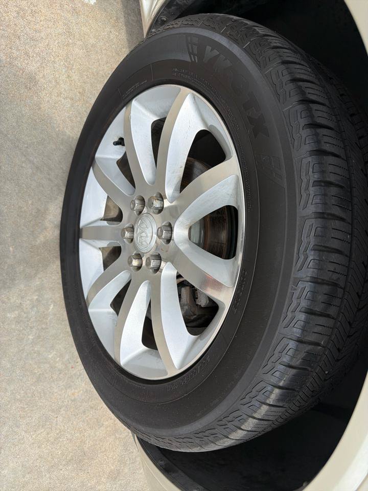 Used 2015 Buick Enclave Premium w/ Experience Buick Package FWD image 46