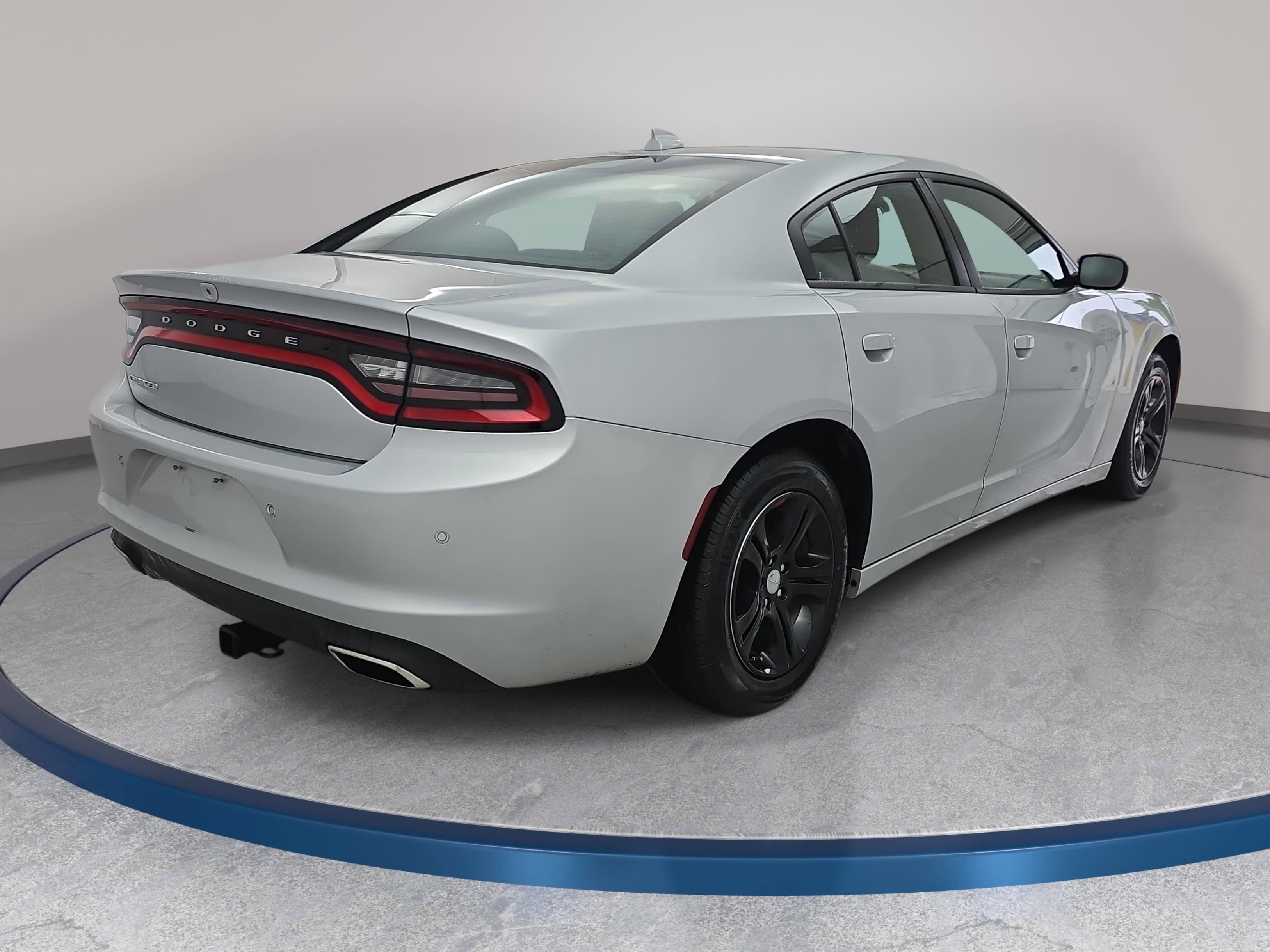 Used 2023 Dodge Charger SXT RWD image 5