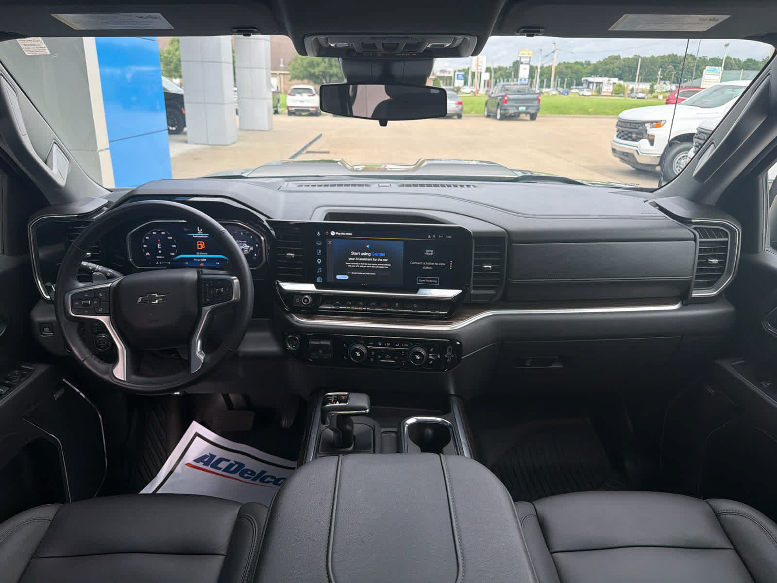 Used 2026 Chevrolet Silverado 1500 LT Trail Boss w/ LT Trail Boss Premium Package AWD/4WD image 29