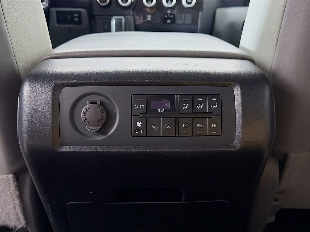 Used 2018 Toyota Sequoia SR5 image 22