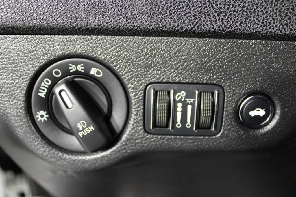 Used 2013 Dodge Charger R/T image 24