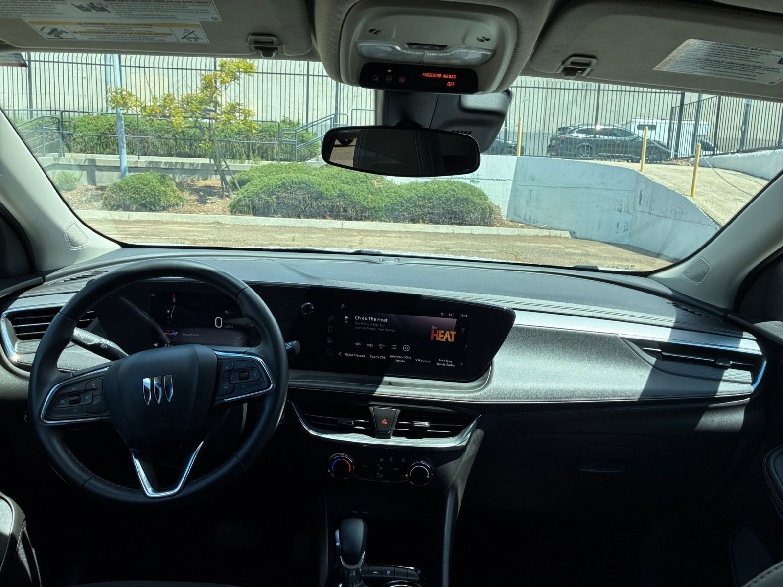 Used 2025 Buick Encore GX Preferred image 32