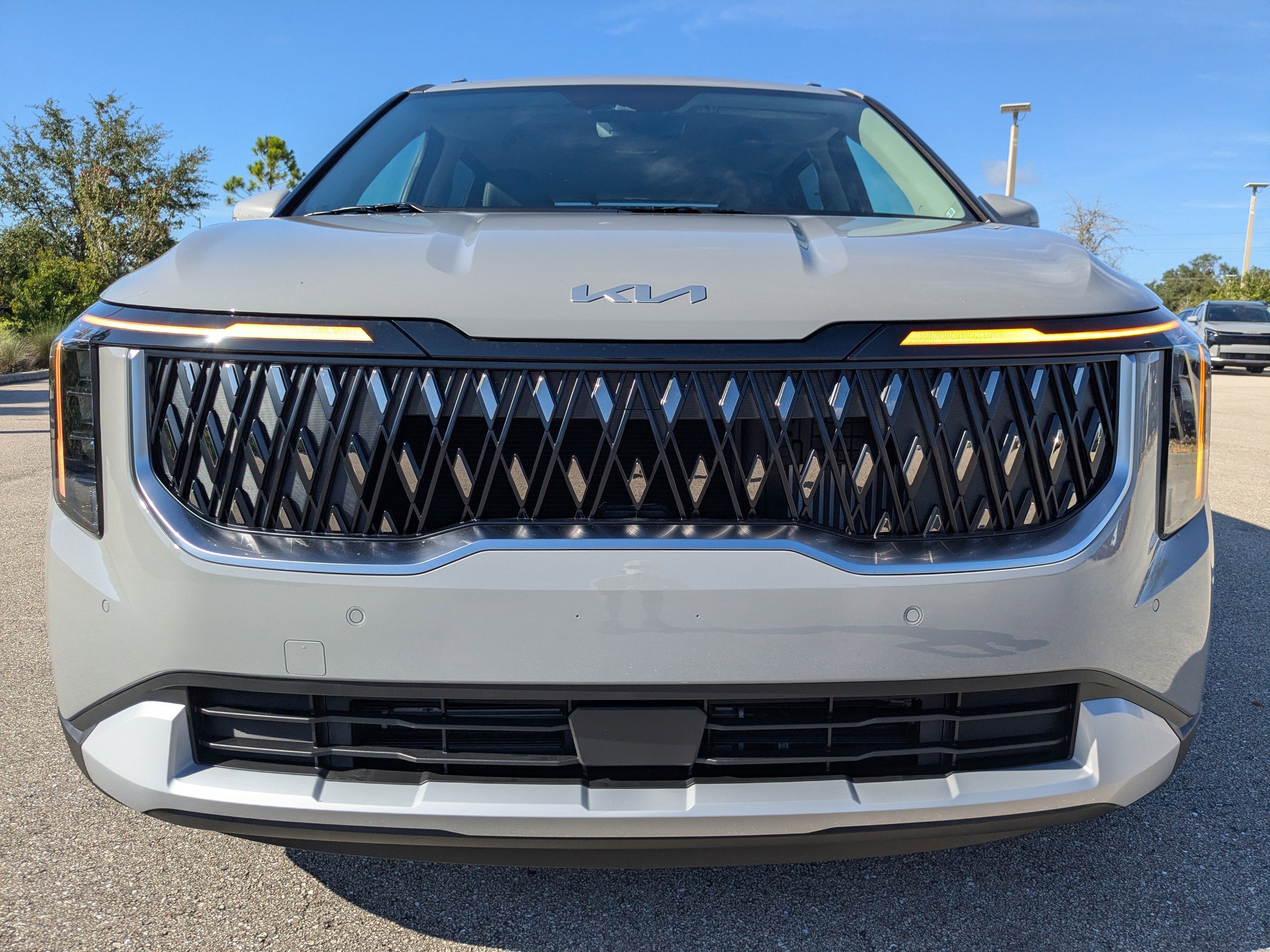 New 2026 Kia Carnival EX image 3